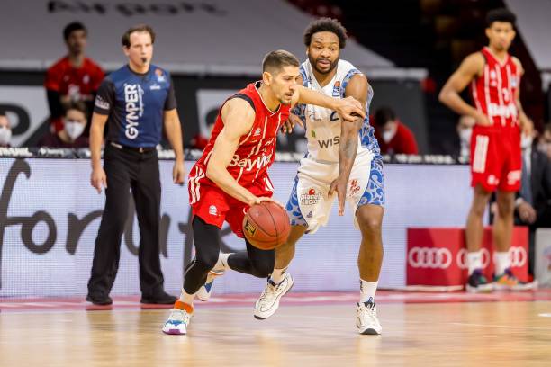 关键的侧翼 关键的侧翼