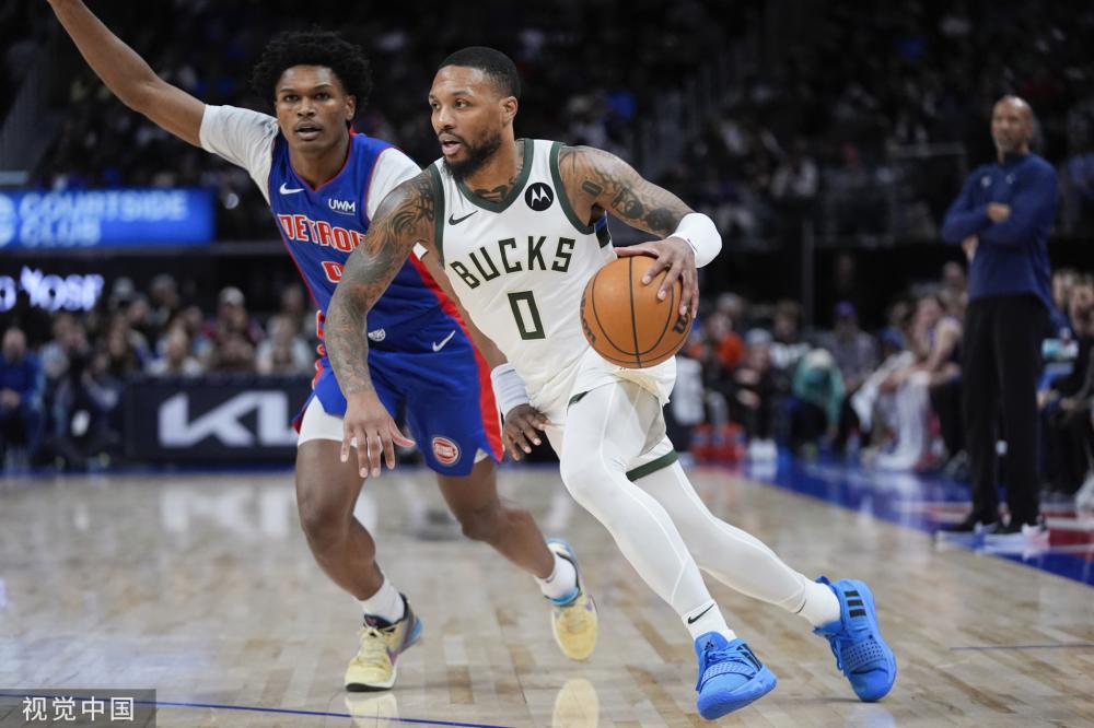 他敲响了警 他敲响了警