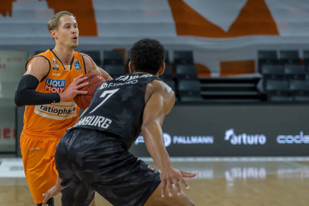 只要坚持前 只要坚持前