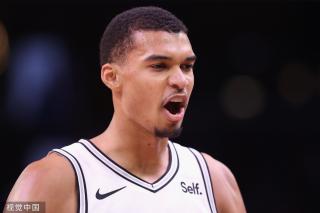 聚光灯再一 聚光灯再一